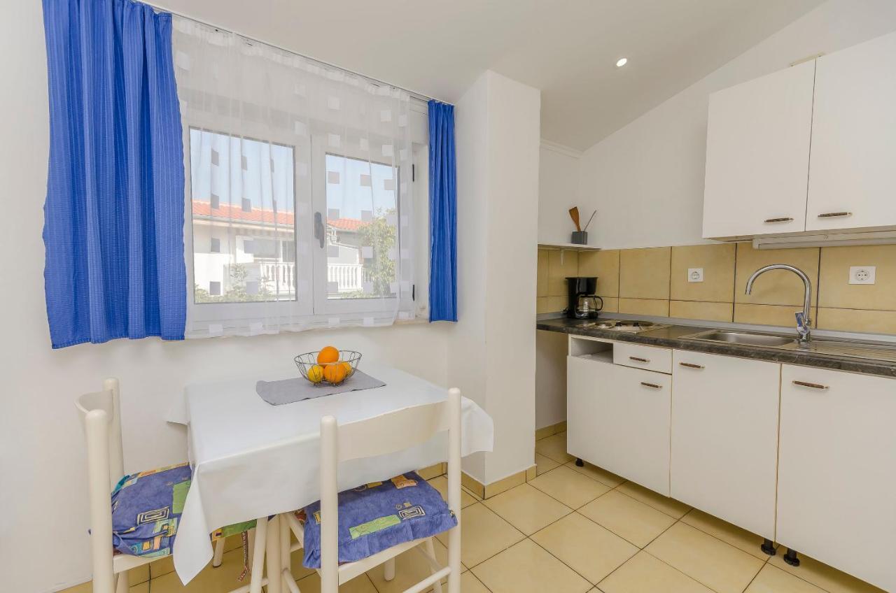 Apartments And Rooms On The Beach Vodice Exterior photo